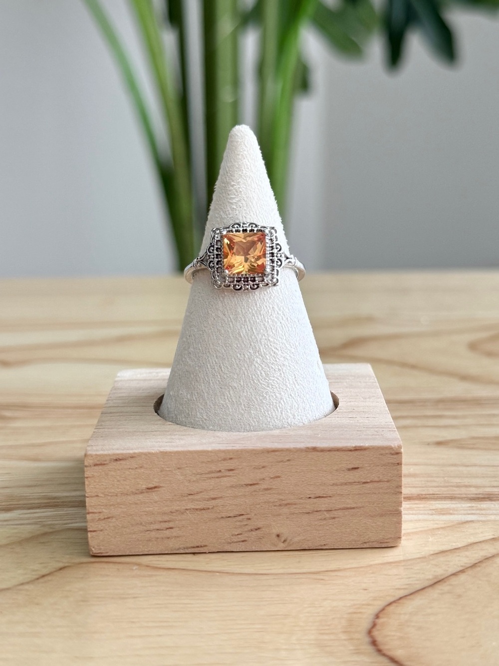 Ryze Party Vintage Fusion Marigold Honeystone Ring Size 8 | .925 Sterling Silver